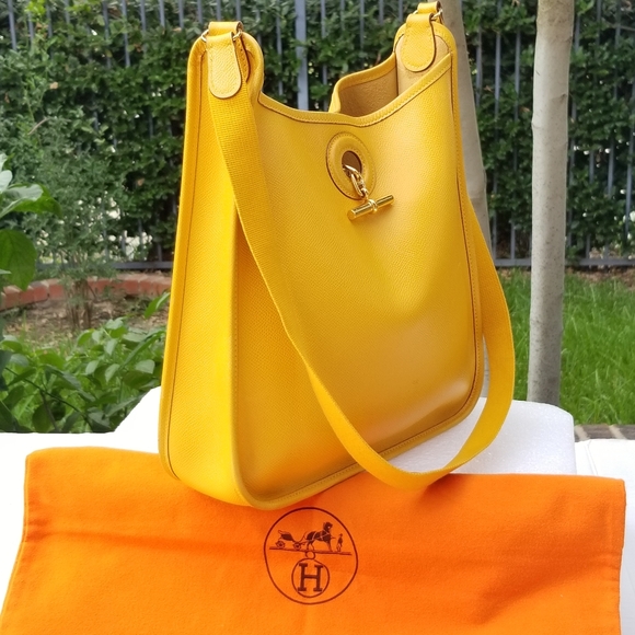 HERMES Courchevel Vespa PM Soleil Jaune - Picture 7 of 16